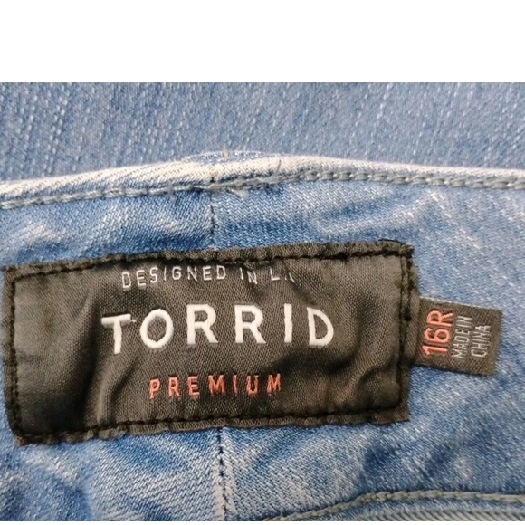 Torrid Jeans Jegging Light Wash Distressed Stretch Women's Plus Size 16R - Picture 4 of 6